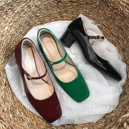 LM | Shoes with shiny block heel