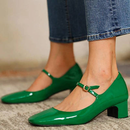 LM | Shoes with shiny block heel